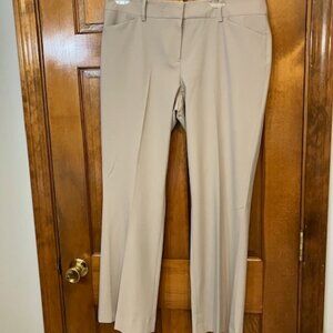 Anne Klein Soft Nude Dress Pants in size 10